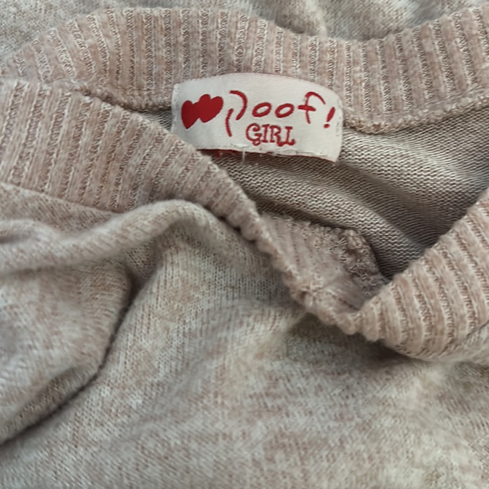 sweater - Picture 3 of 3